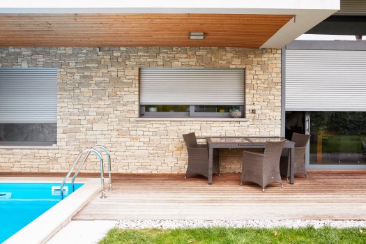 Rolete. Na kaj misliti, ko pri gradnji ali obnovi hi&scaron;e, izbiramo tip senčila?